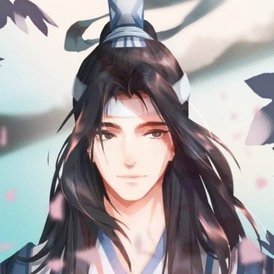 女孩不慎摔坏标本 馆长暖心安抚